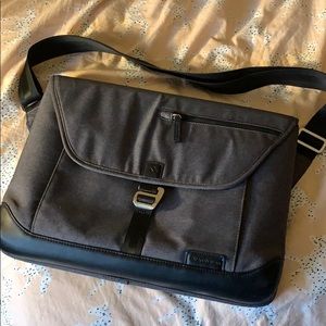 BRENTHAVEN 15 INCH LAPTOP BAG